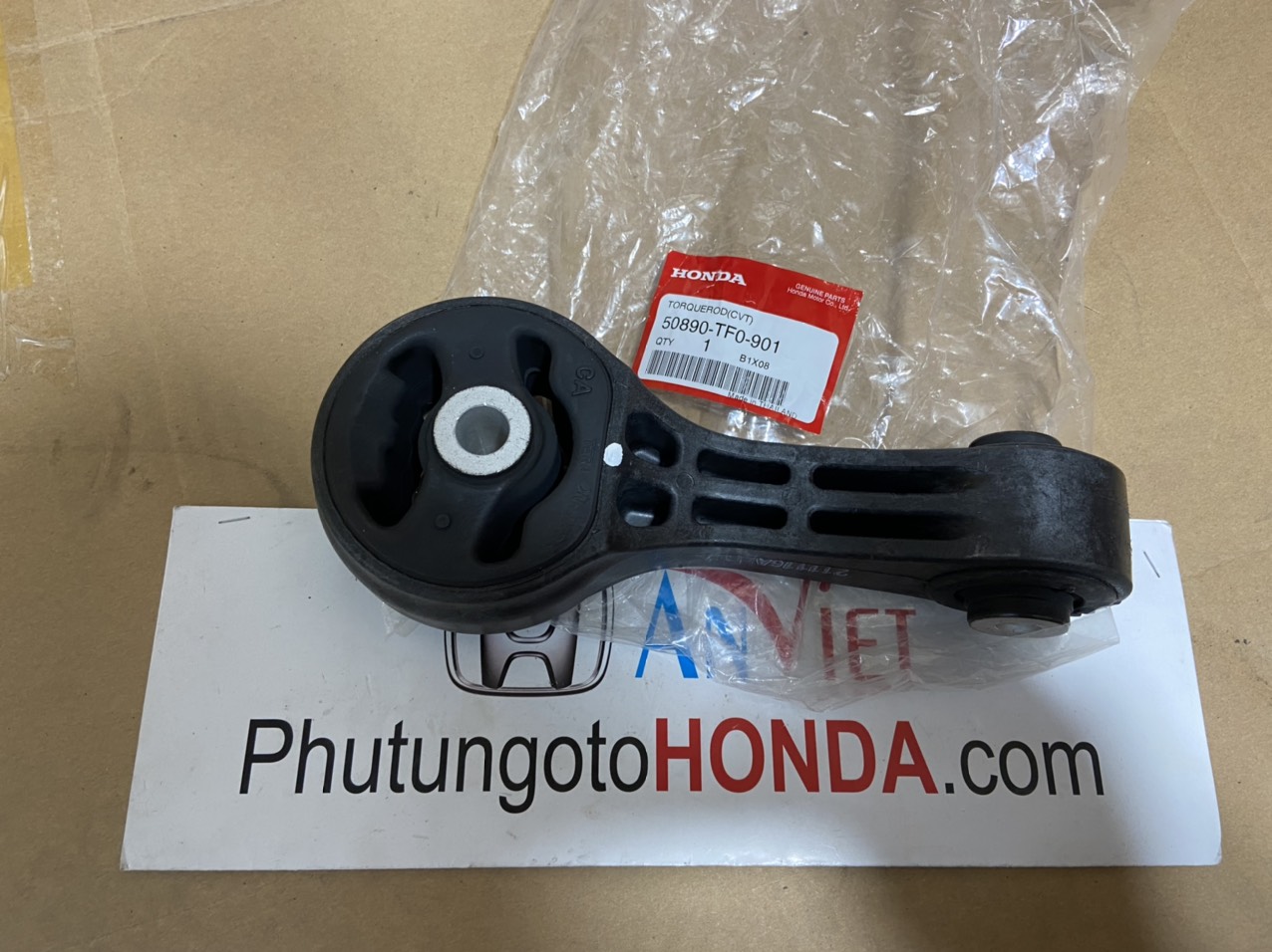 Chân máy sau xe Honda BRIO